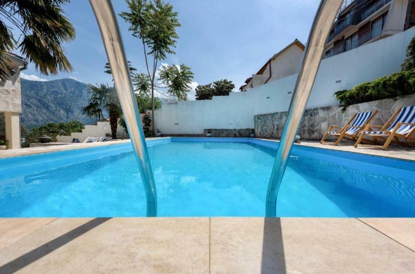 Villa D'Enco Ferrari Kotor Extérieur photo